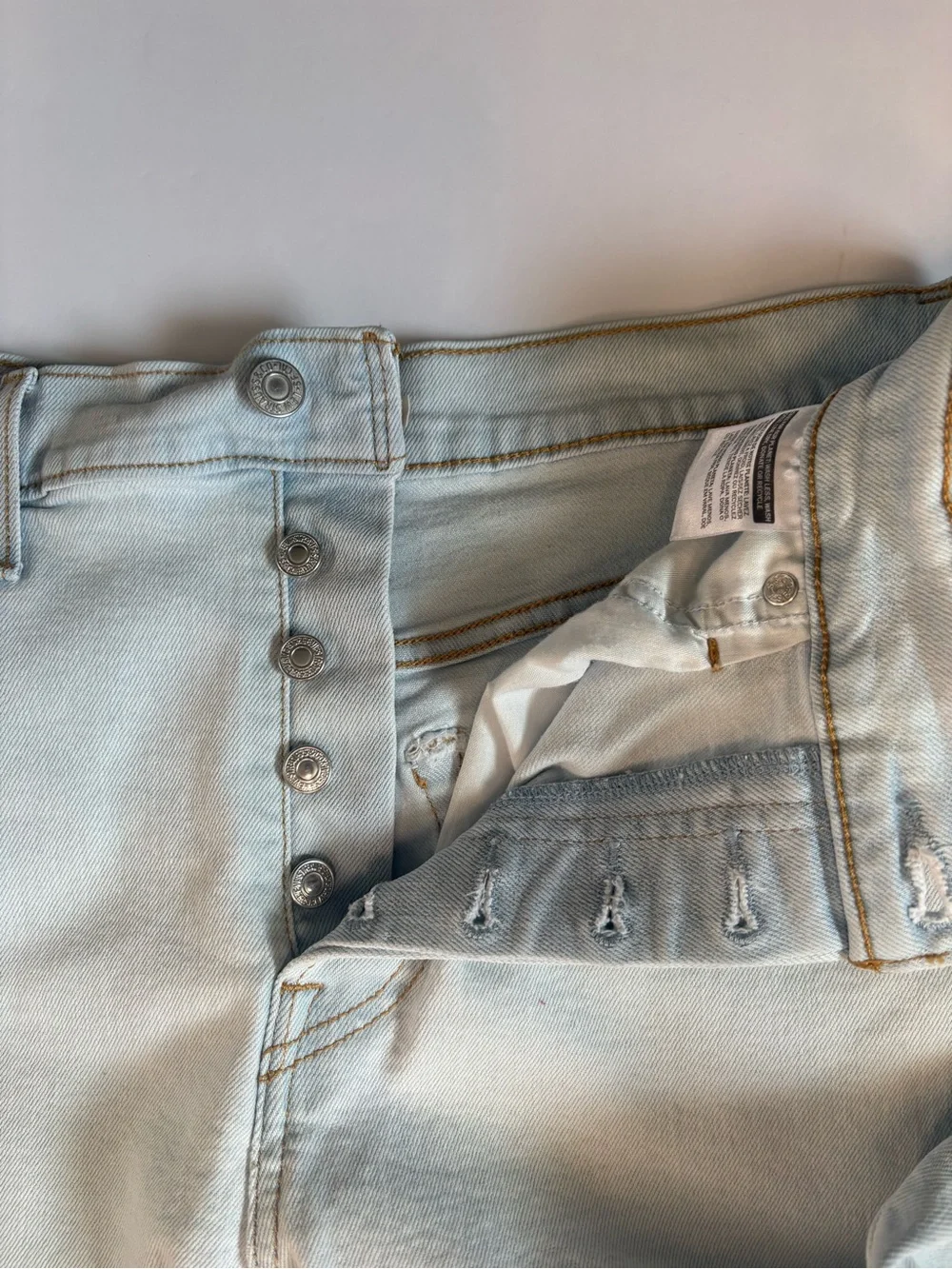 Levi's women’s Light Blue, high waist Cropped, wedge, straight Jeans, Sz 32. - Picture 12 of 16